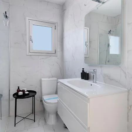 Urban 10th Floor - 2 Bdr * Nikosia